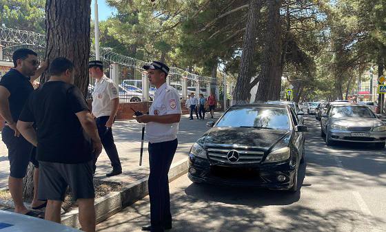 Не оплатил штрафов на 120 тыс.: в Геленджике нашли злостного нарушителя ПДД на Mercedes