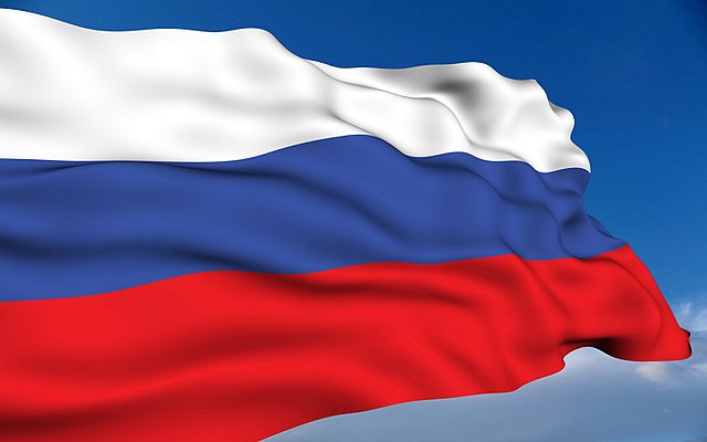 С 1 сентября в школах России учебная неделя будет начинаться с исполнения гимна и поднятия флага
