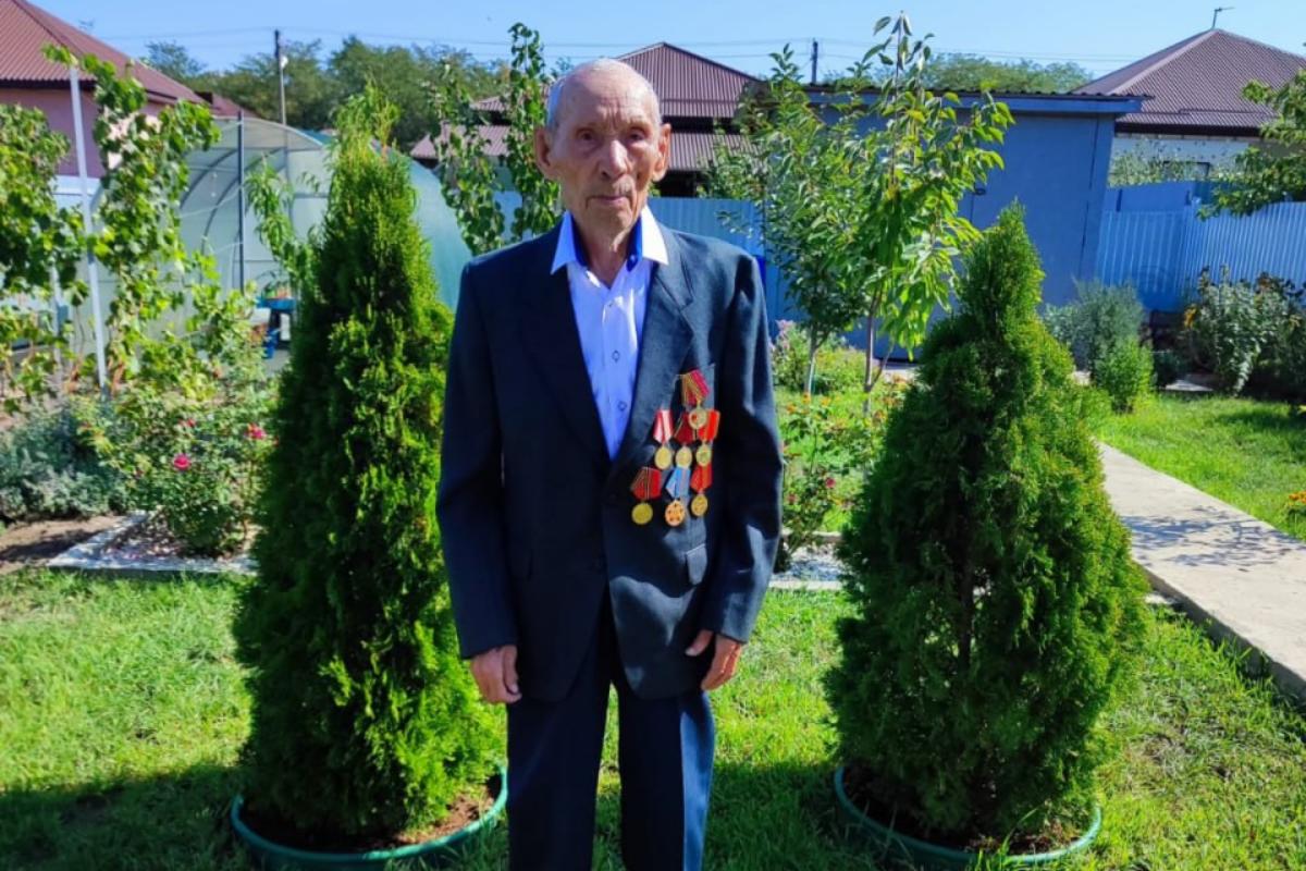 Михаил Астраханцев