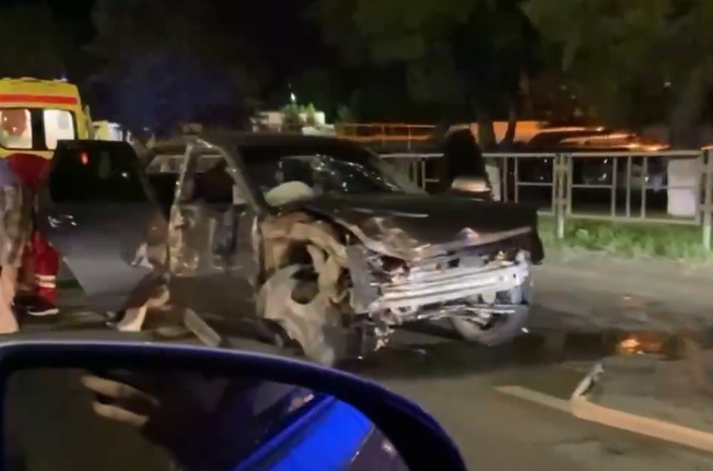 Трое пострадавших от 17 до 22 лет в жестком ДТП на въезде в Краснодар