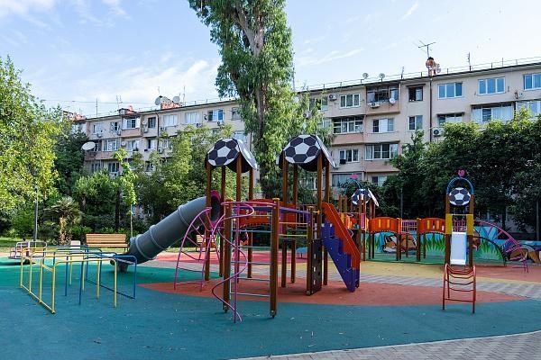 В Сочи отремонтируют и благоустроят около 40 детских площадок 