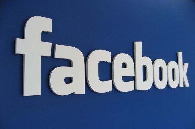 Работа соцсетей Facebook и Instagram дала сбой