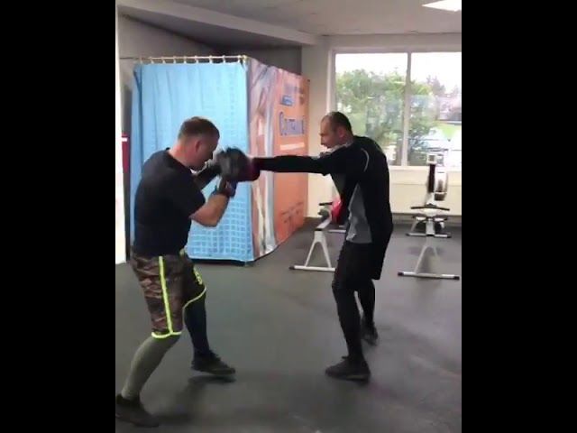 Глава Тимашевска занимается боксом.