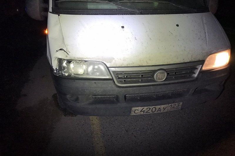 Фургон сбил идущую по пешеходному переходу женщину в Краснодарском крае