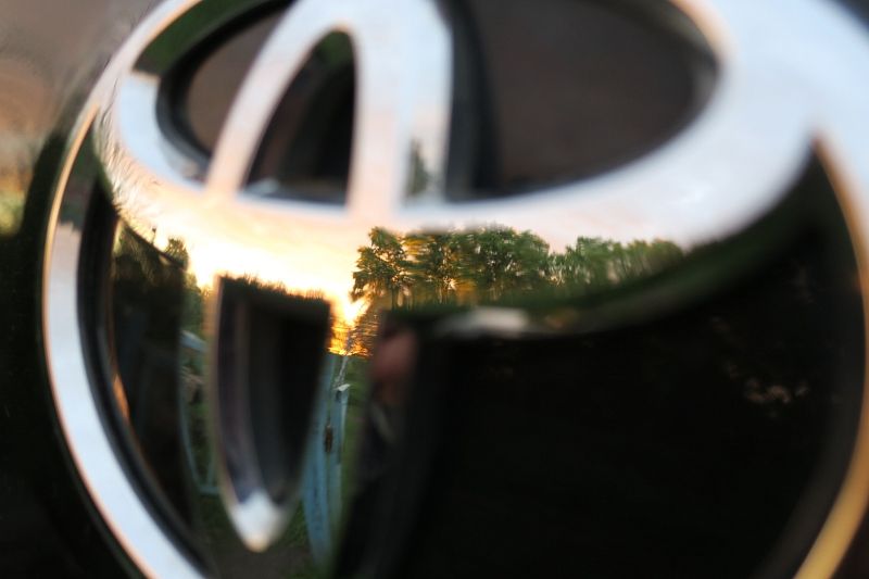 Toyota снова начала поставки запчастей в Россию