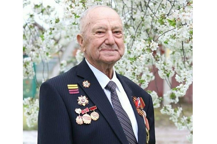 Губернатор Кубани Вениамин Кондратьев поздравил с вековым юбилеем ветерана Великой Отечественной войны Федора Смирного