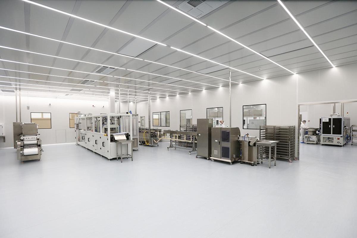 В Северском районе запустили производство медицинских изделий мощностью 90 миллионов единиц продукции в год