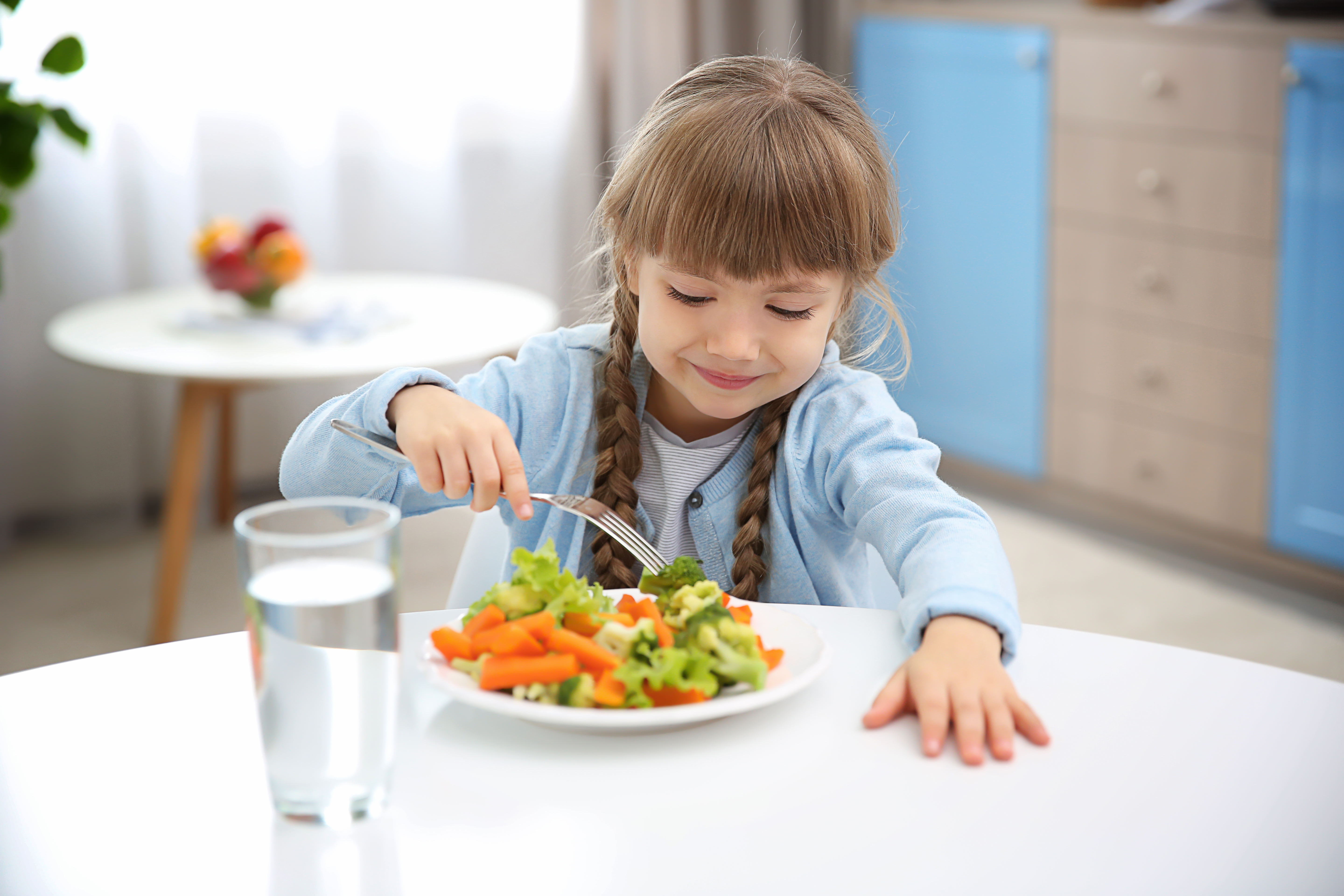 Питание детей 3 4 лет. Питание детей. Правильное питание для детей. Дети за столом. Обед для детей.