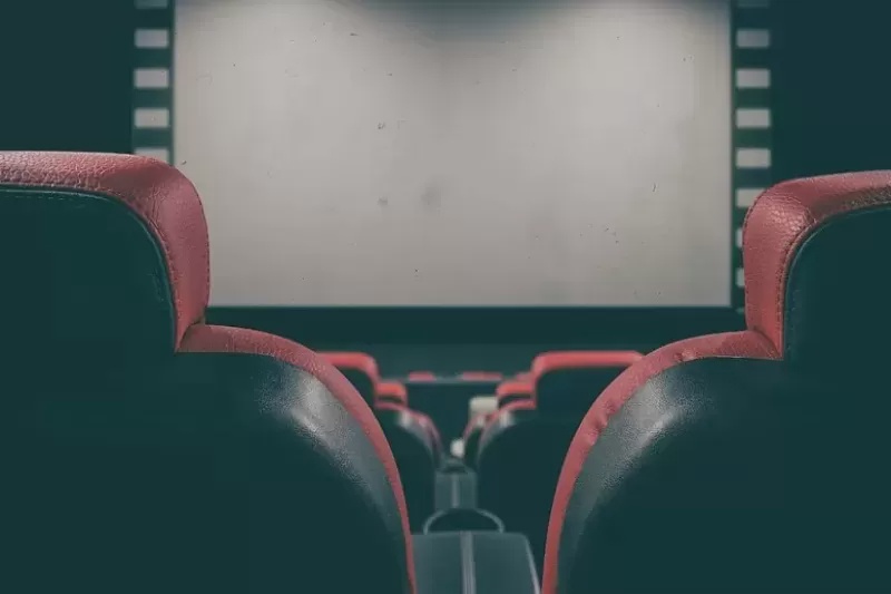 Российские кинотеатры заморозят цены на билеты