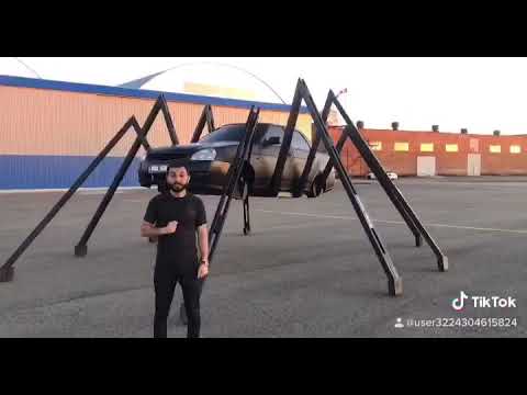 В Краснодаре создатель самой высокой в мире «Лады Приоры» сделал из нее «машину-паука» на колесах