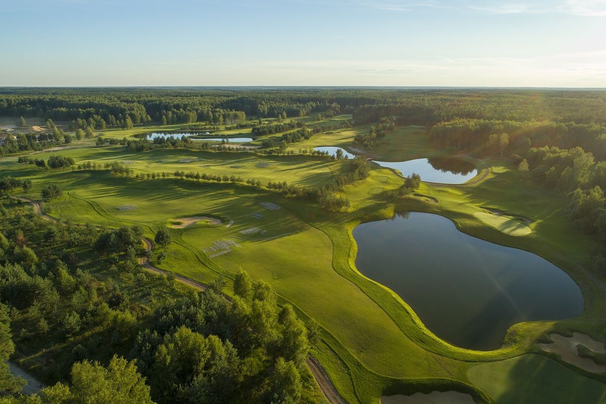 Гольф-клуб Crystal Lakes