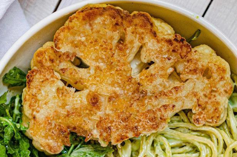 Рецепт, который взорвал Instagram: аппетитный стейк из... цветной капусты!