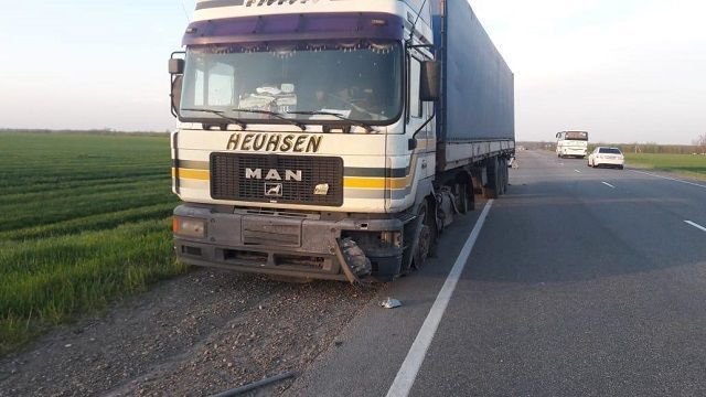 В Краснодарском крае женщина за рулем иномарки устроила ДТП с 5 пострадавшими