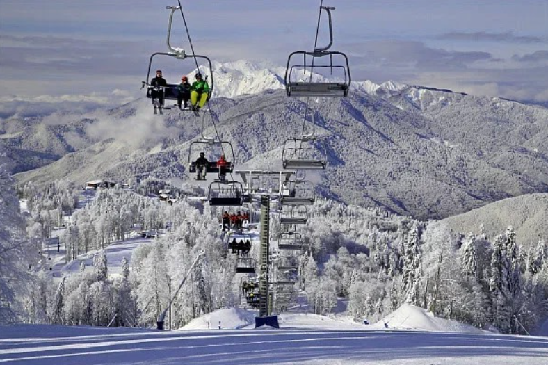 Известна стоимость горнолыжных туров в Сочи на начало января