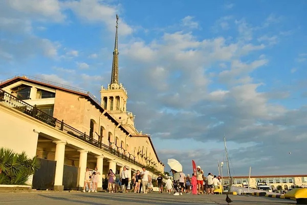 Сочи, Краснодар, Анапа: названы города, где чаще всего летом отдыхали россияне с детьми
