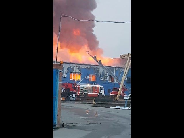 Крупный пожар на улице Дзержинского в Краснодаре