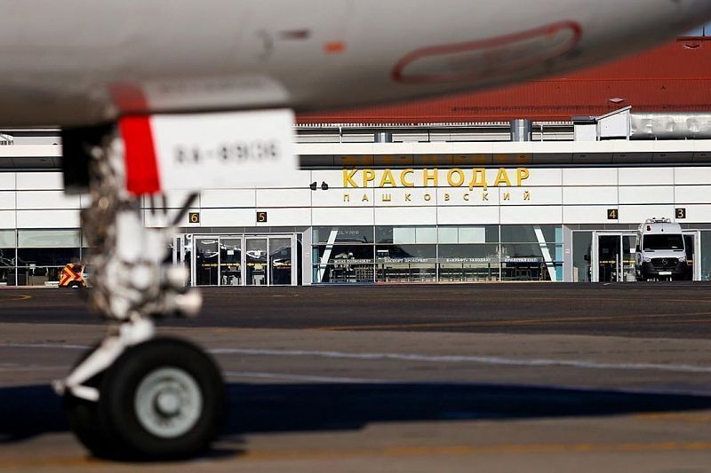 Аэропорт Краснодара продолжает работу в штатном режиме после тумана