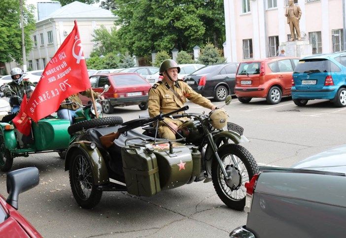 Открывали Стену памяти торжественно.