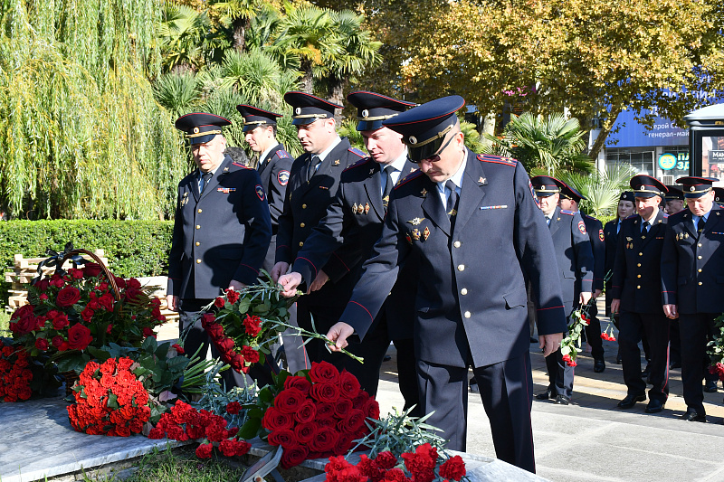 В Сочи почтили память погибших на боевом посту сотрудников органов внутренних дел 