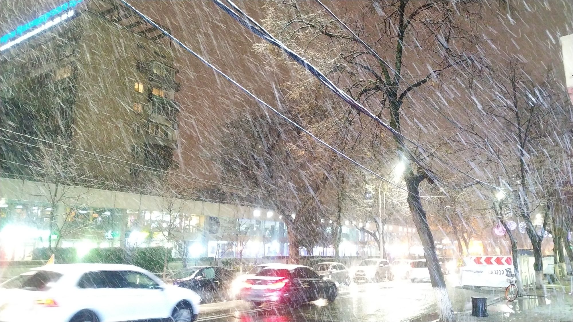 Декабре выпадет снег. Снегопад в Краснодаре. Первый снег в Краснодаре. В Краснодаре выпал снег. Снежный Покров в Краснодаре.