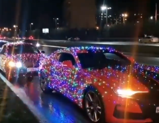Рождественский парад провели автомобилисты в Краснодаре 
