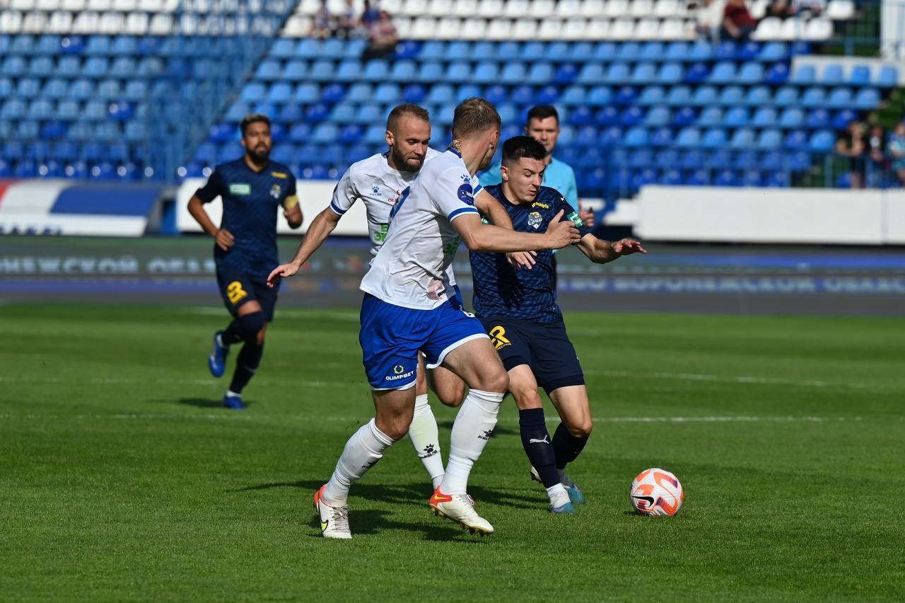 Видео футбол сочи. Сочи футбол. ФК Сочи Алвес. Крамарич Сочи. Sochi Football Hurricane.