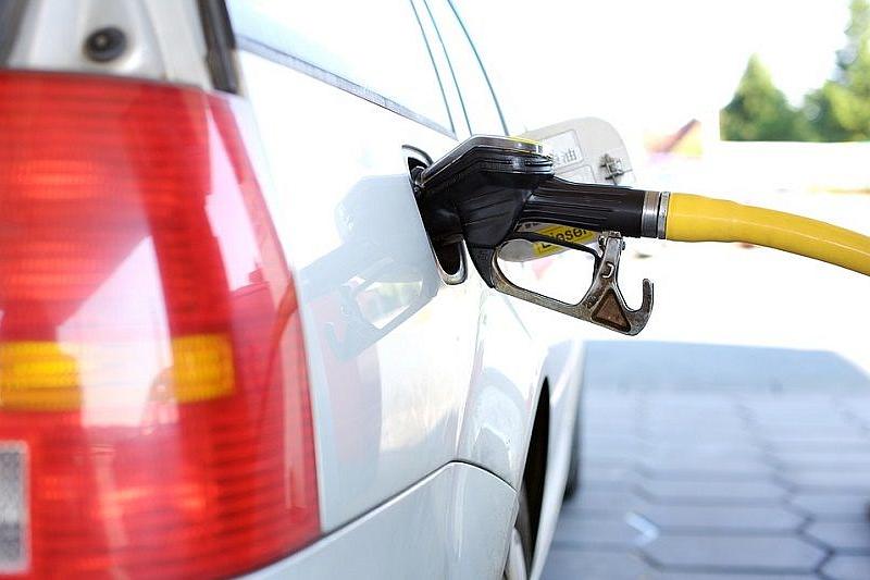 Эксперты назвали европейские страны с самым доступным бензином 