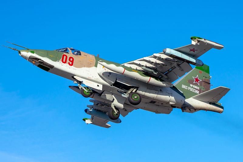 В Краснодарском крае летчики штурмовиков Су-25СМ3 уничтожили средства ПВО «противника» 