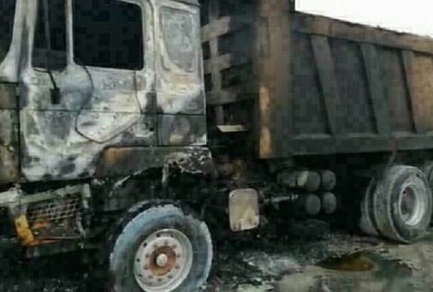 Под Новороссийском сгорели семь грузовиков