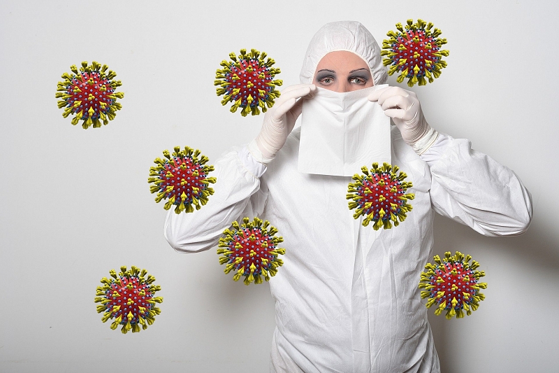 Иммунолог рассказал, почему коронавирус опасен, прежде всего, для пожилых людей