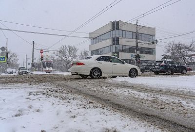 Более 400 предостережений объявила прокуратура из-за плохой расчистки дорог от снега на Кубани