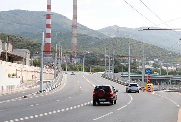 В Новороссийске на Сухумском шоссе открыли новую транспортную развязку 