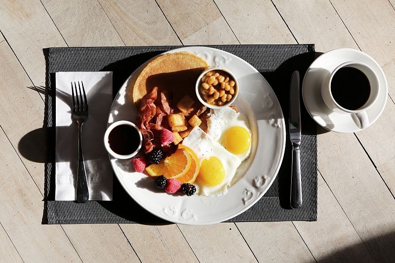 Возможно, именно эти три ошибки за завтраком мешают вам похудеть
