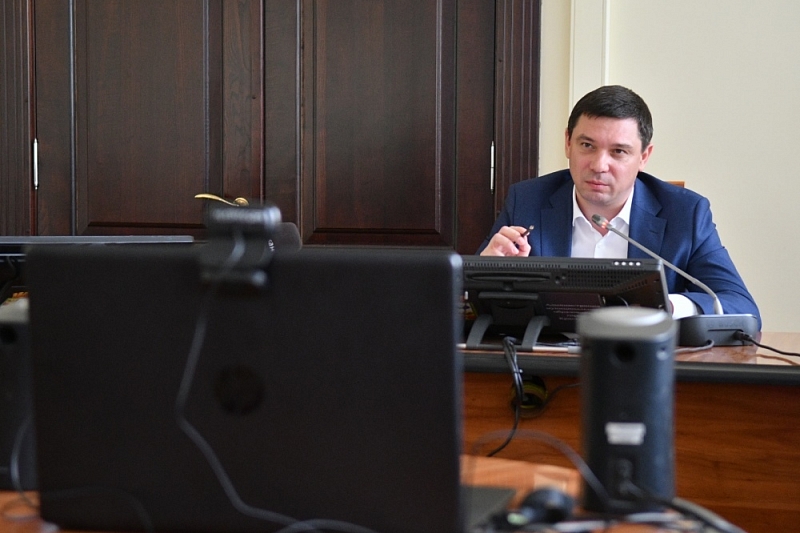 Мэр Краснодара провел первый личный прием жителей в режиме видеосвязи