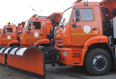 Спецтехнику подготовили в Краснодаре к грядущей непогоде: она будет дежурить у мостов и путепроводов