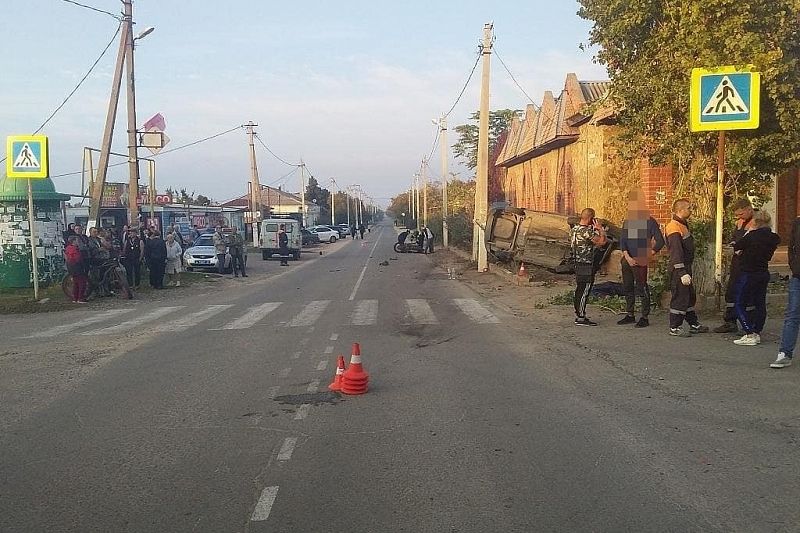 При столкновении с «Ладой Приорой» погибли водитель мотоцикла и его пассажир
