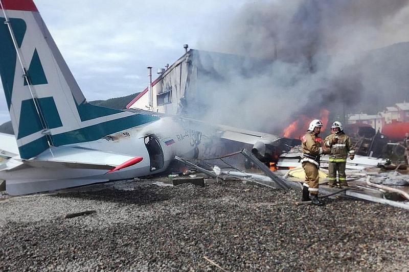 В Сети появилось видео аварийной посадки самолета Ан-24 в Бурятии с жертвами