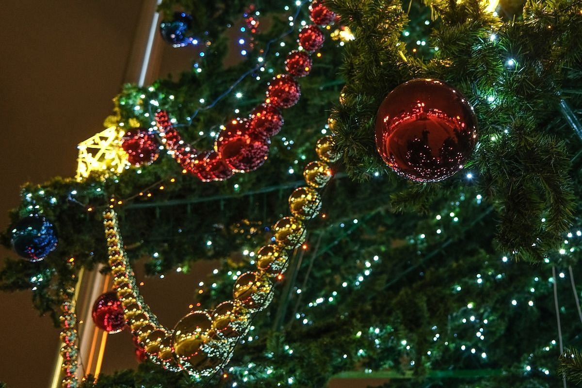Краснодарцы рассказали, сколько планируют потратить на новогодние украшения