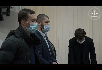 В Краснодаре суд вынес приговор бизнесмену и его охранникам, избившим водителя «Газели»