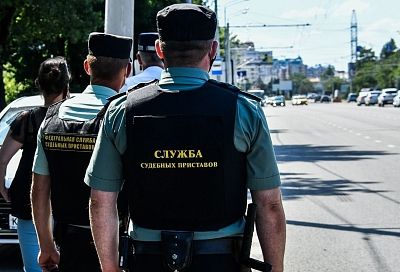 Житель Краснодара выплатил долги по алиментам, чтобы не лишиться мобильника