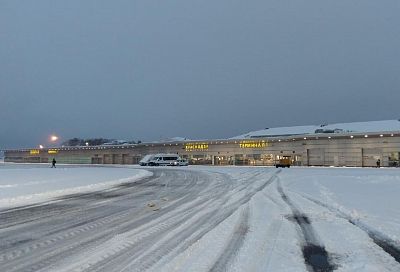 Аэропорт Краснодара из-за снегопада закрыт до 17.00