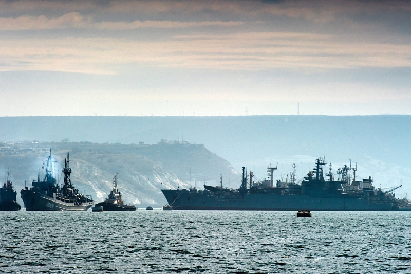 В Черном море стартовали учения с участием более 10 кораблей и авиации