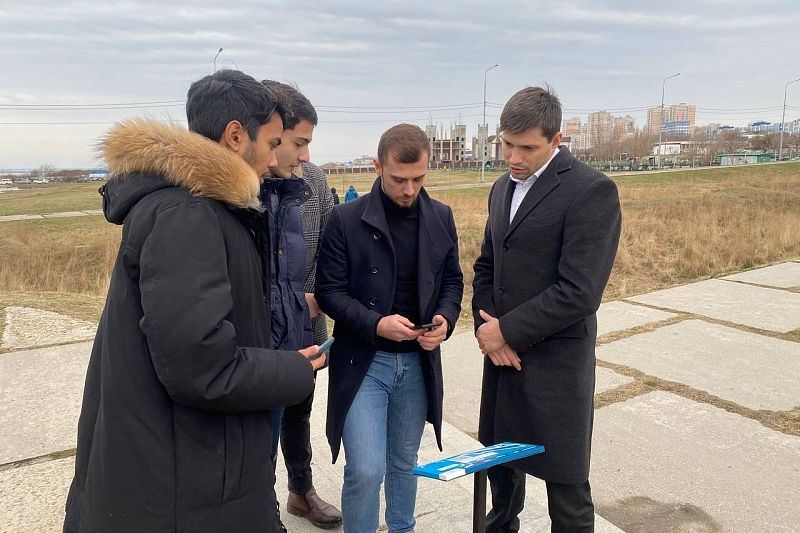 Проект «инфоТАБ»: в Новороссийске «Молодая гвардия» установила информационные таблички около известных памятников 