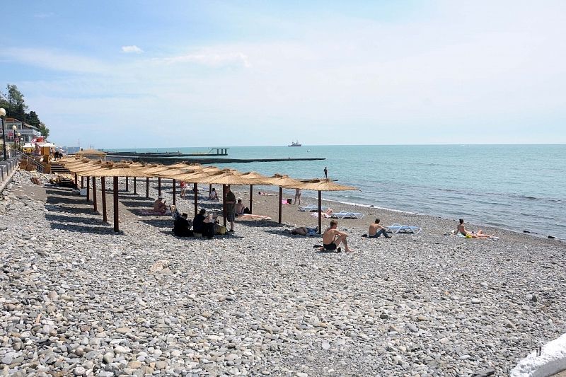 Сегодня курорты Краснодарского края ориентируются на круглогодичную работу. Это касается и пляжей.