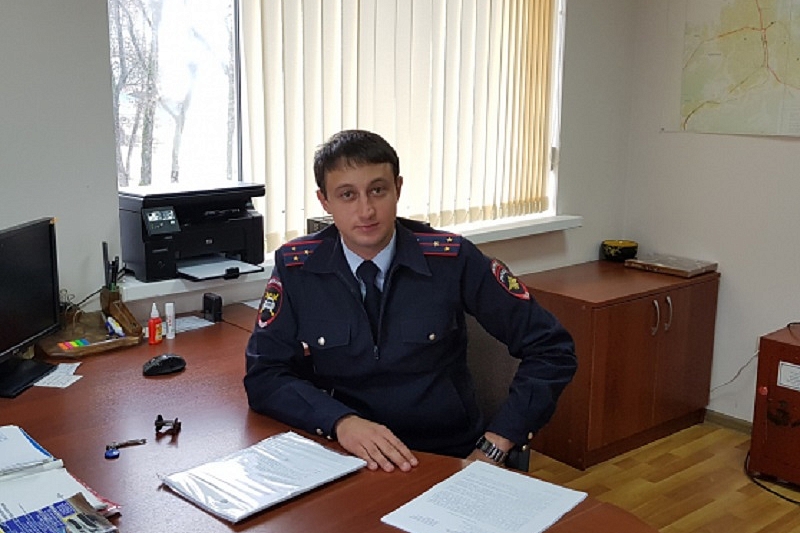 В Краснодарском крае сотрудник Госавтоинспекции доставил в больницу 3-летнего мальчика без сознания