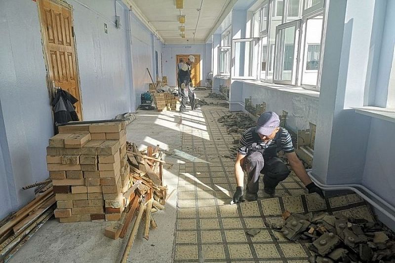 На подготовку школ к учебному году в Краснодарском крае выделили 1,8 млрд рублей