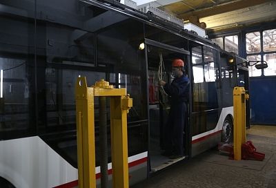 В Краснодаре начали собирать первый троллейбус