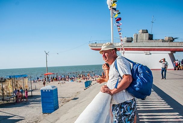 В Краснодарском крае не планируют ужесточать меры эпидбезопасности в курортный сезон