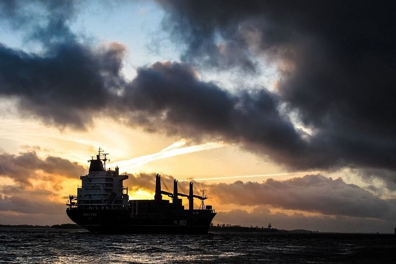 Капитана нефтеналивного танкера оштрафовали за нарушение госграницы