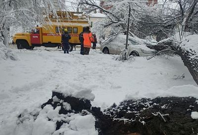 Снегопад в Краснодаре: аэропорт закрыт, на дорогах пробки